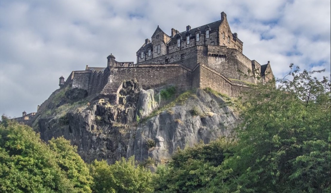 Exploring Edinburgh: A Complete Guide to Scotland’s Historic Capital